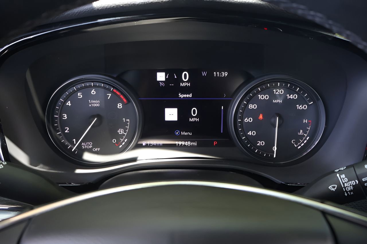 Used 2023 Cadillac XT5 Premium Luxury w/ Technology Package FWD image 21