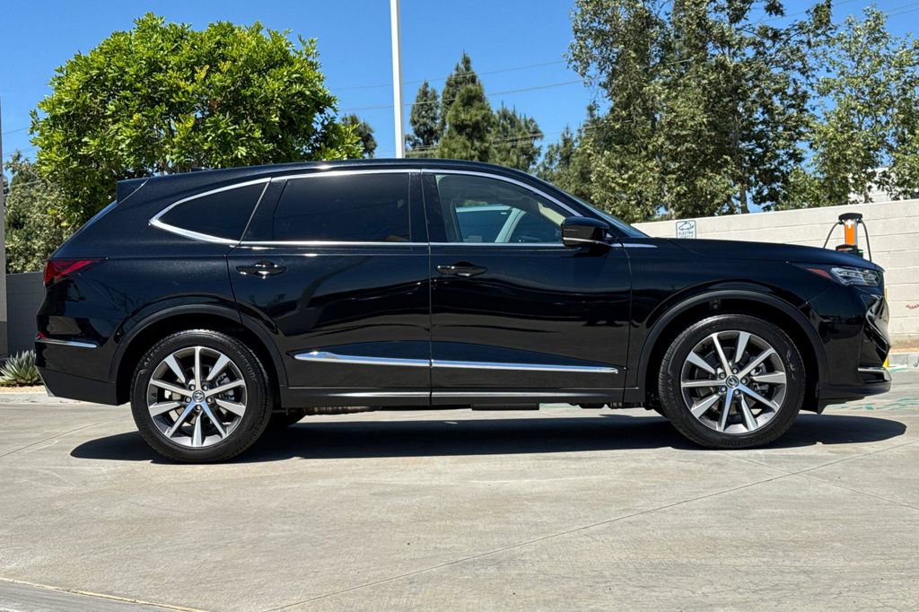 Certified 2025 Acura MDX w/ Technology Package image 6