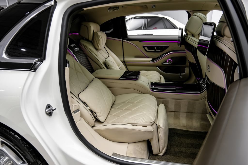 Used 2023 Mercedes-Benz Maybach S 680 4MATIC image 45