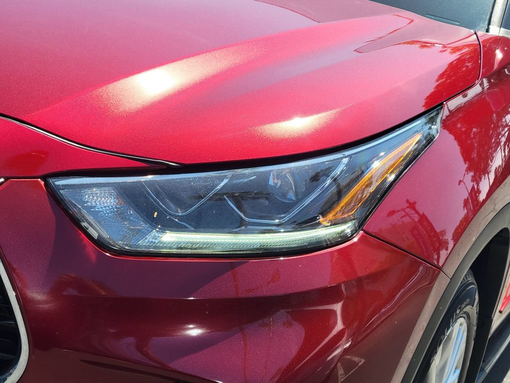 Used 2023 Toyota Highlander Platinum FWD image 27
