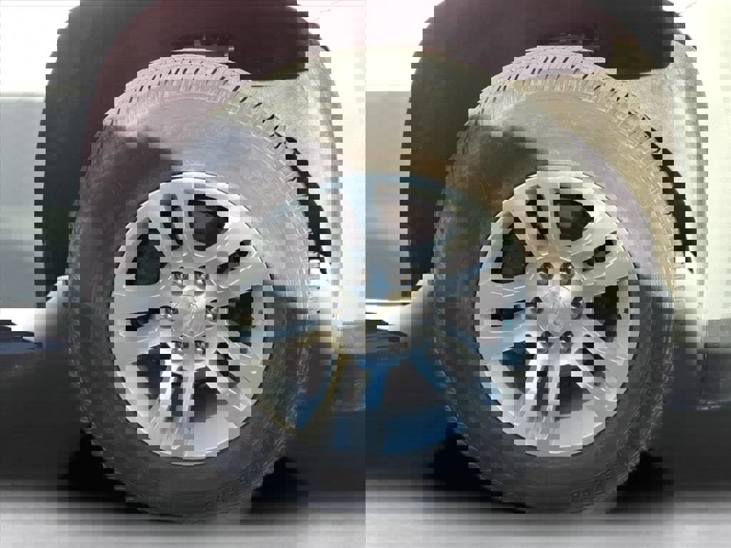 Used 2019 Chevrolet Suburban LT image 4