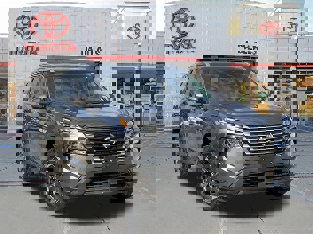 Used 2024 Nissan Rogue SV w/ SV Premium Package