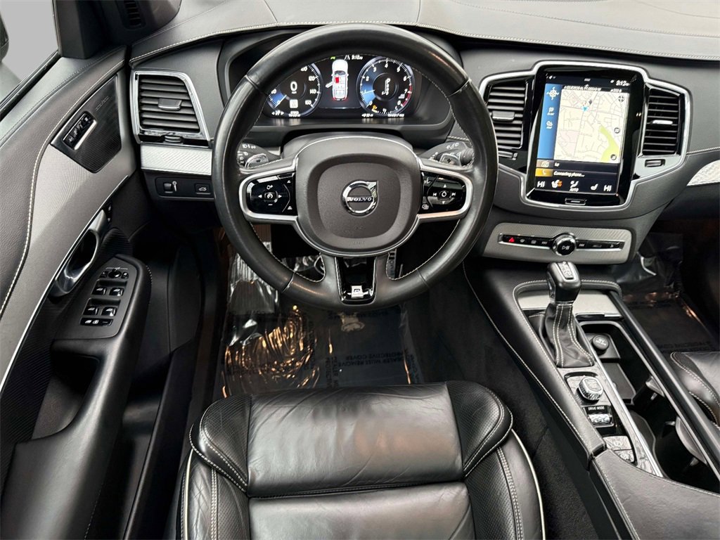 Used 2020 Volvo XC90 T6 R-Design image 4
