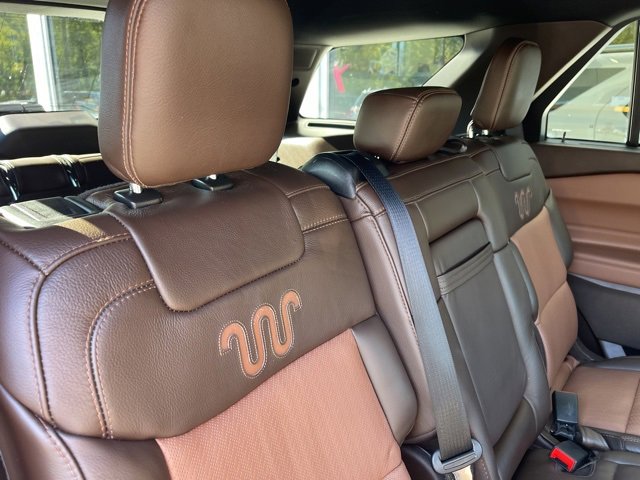 Used 2022 Ford Explorer King Ranch w/ Premium Technology Package image 10