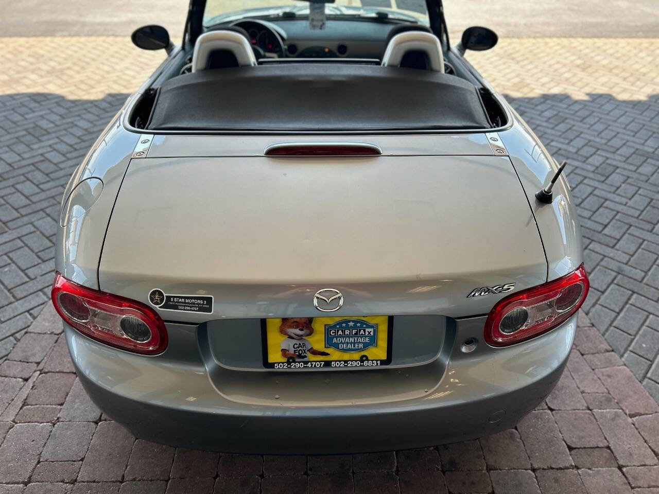 Used 2010 MAZDA MX-5 Miata Sport w/ Convenience Pkg image 9