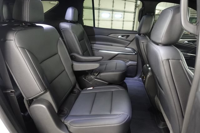 Used 2025 Chevrolet Traverse LT w/ Sun and Wheel Package FWD image 26