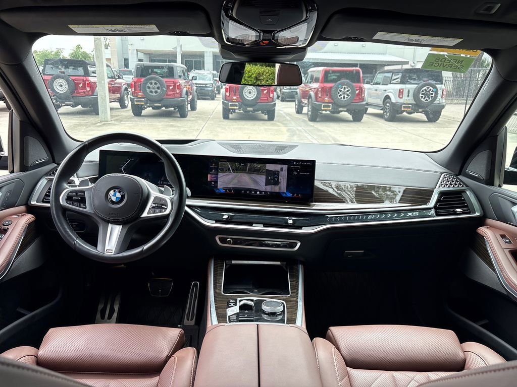 Used 2024 BMW X5 xDrive40i w/ M Sport Package AWD/4WD image 7