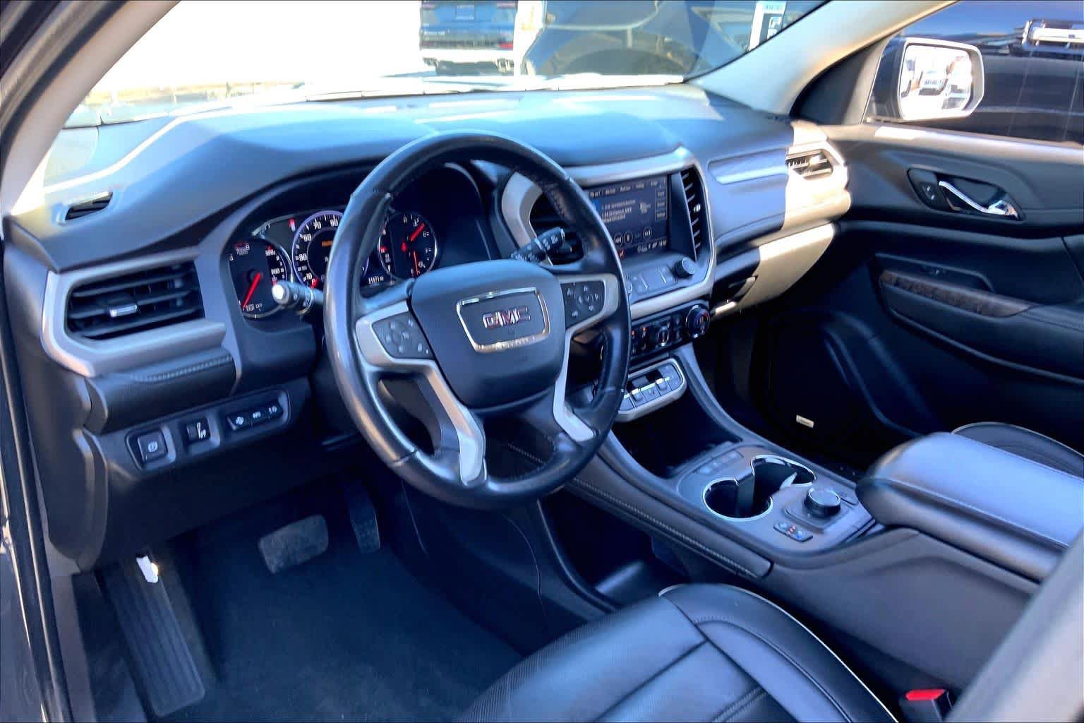 Certified 2022 GMC Acadia Denali w/ Denali Technology Package AWD/4WD image 14