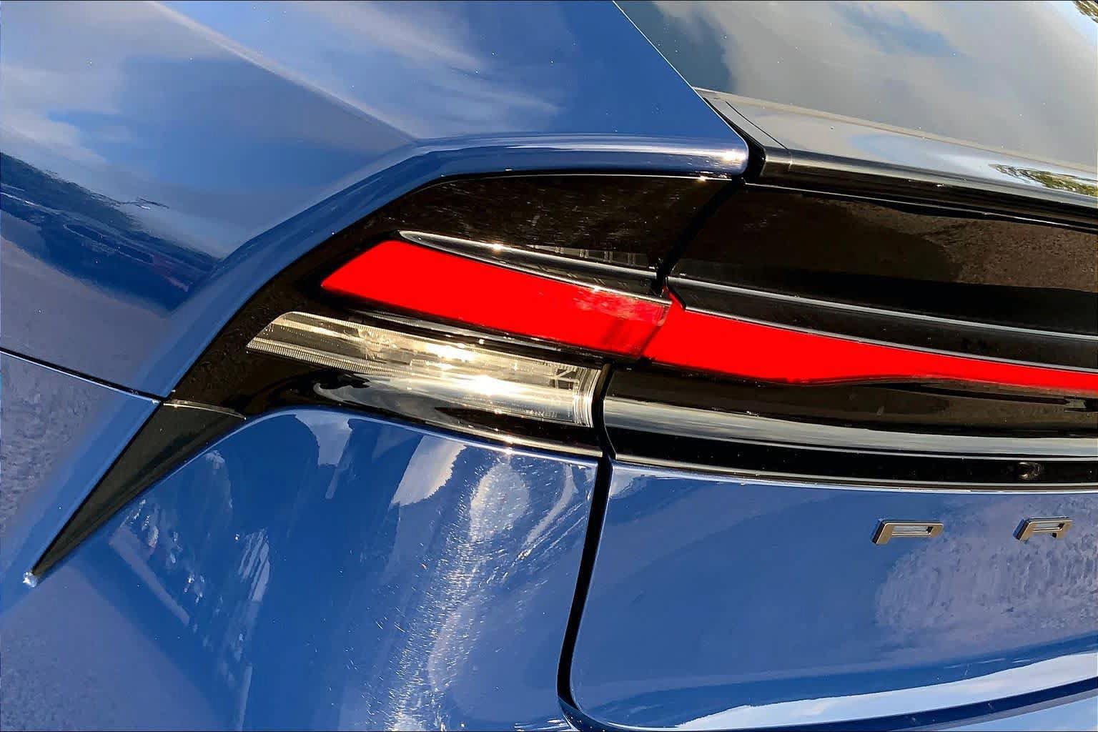 Used 2024 Toyota Prius XLE AWD/4WD image 29