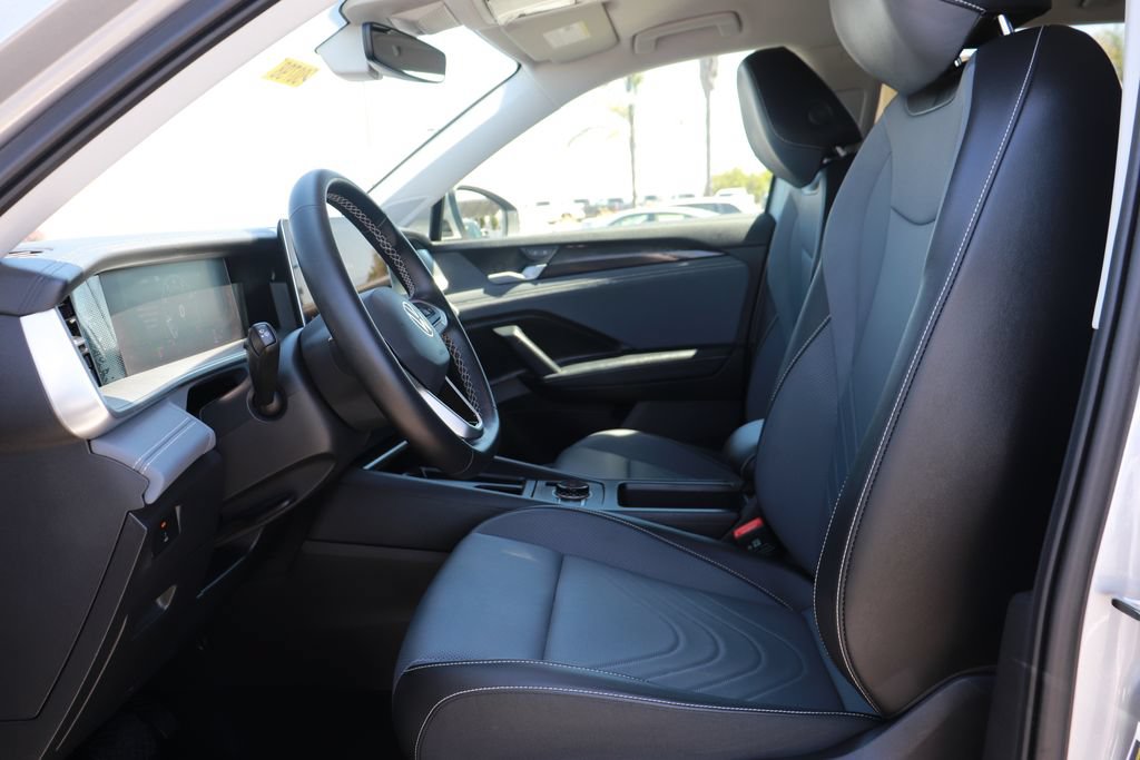 Used 2026 Volkswagen Tiguan SE FWD image 10