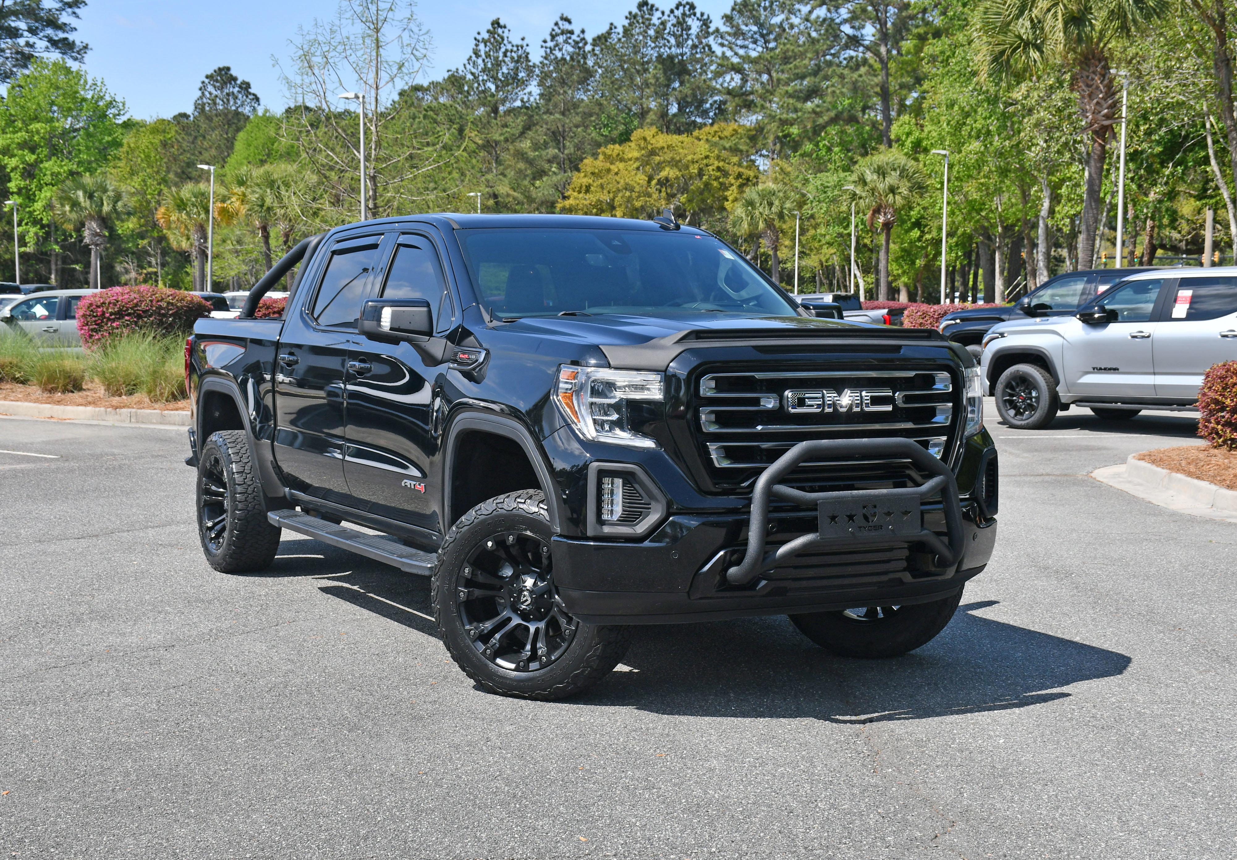 Used 2020 GMC Sierra 1500 AT4 w/ AT4 Premium Package image 6