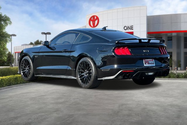 Used 2020 Ford Mustang GT Premium w/ GT Performance Package RWD image 6