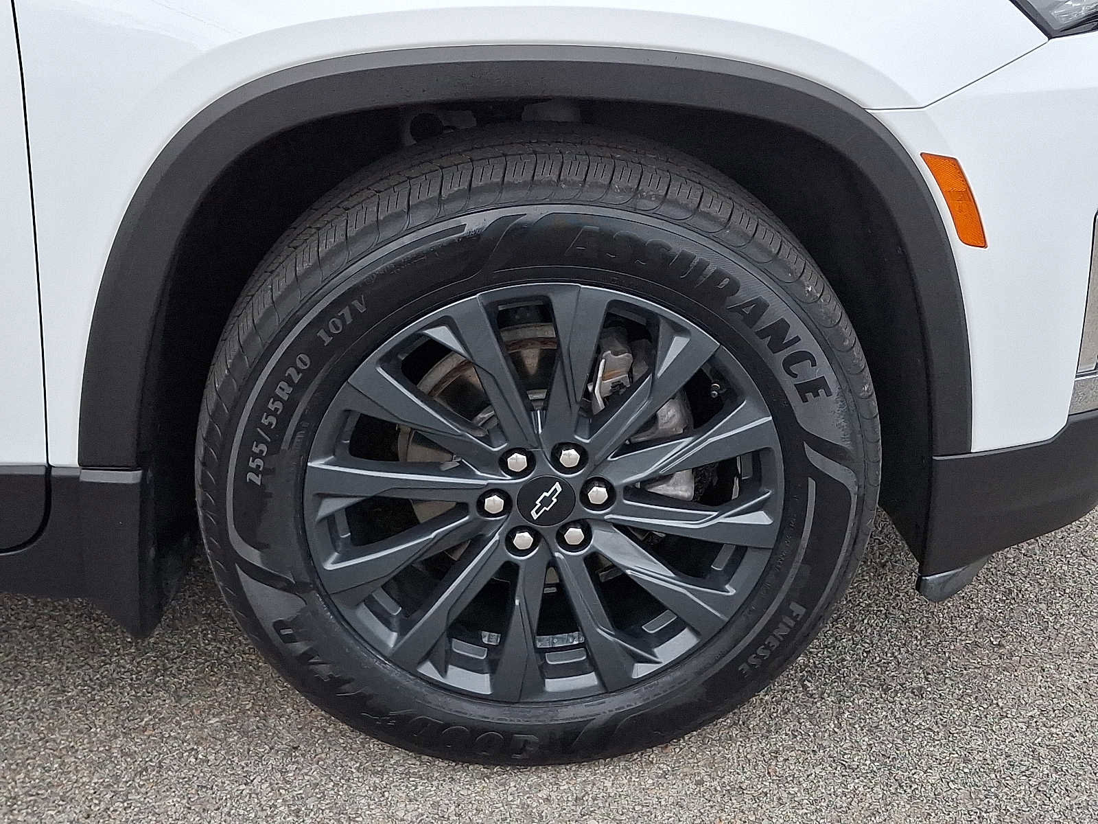 Used 2023 Chevrolet Traverse RS w/ LPO, Floor Liner Package AWD/4WD image 8