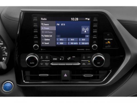 Used 2022 Toyota Highlander XLE AWD/4WD image 10