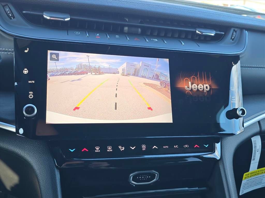 New 2026 Jeep Grand Cherokee Altitude AWD/4WD image 13