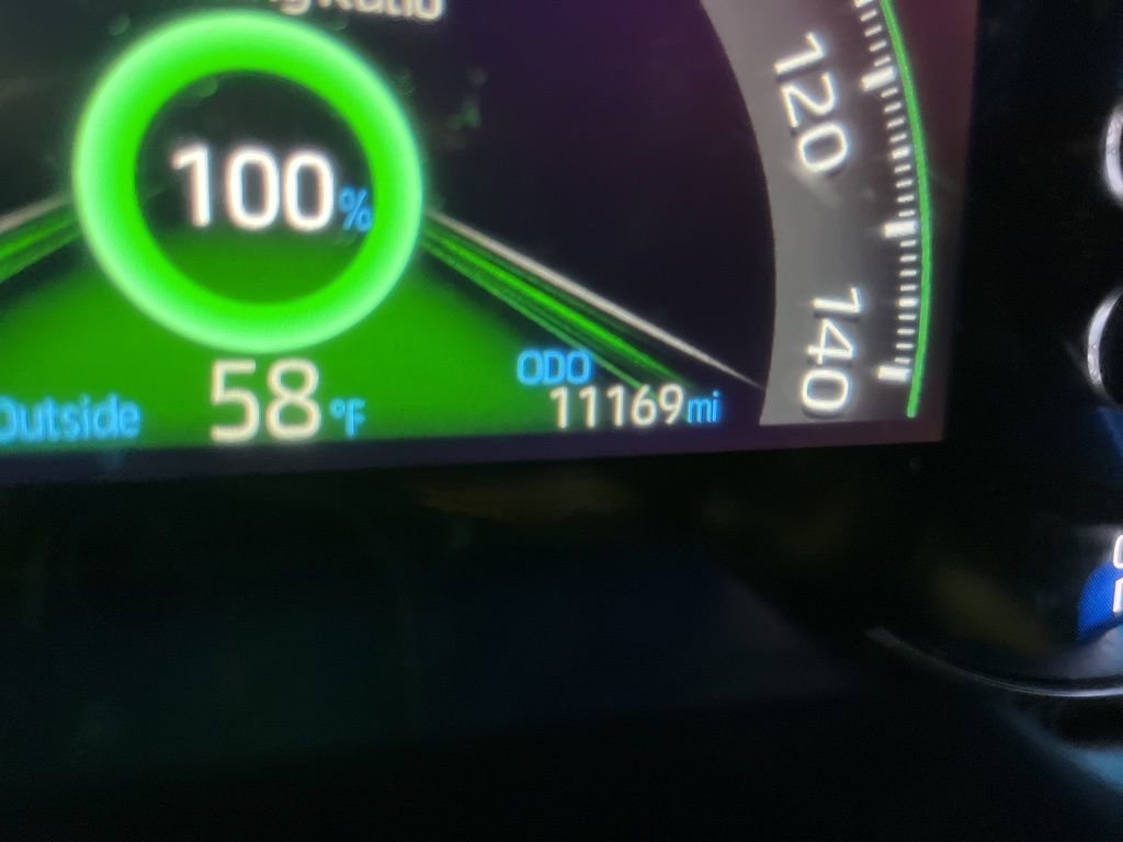 Used 2023 Toyota RAV4 SE w/ Weather & Moonroof Package image 24