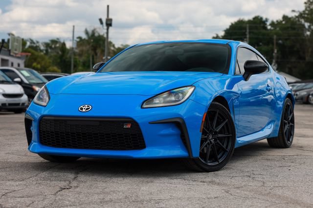 Used 2022 Toyota GR86 Premium RWD video 1