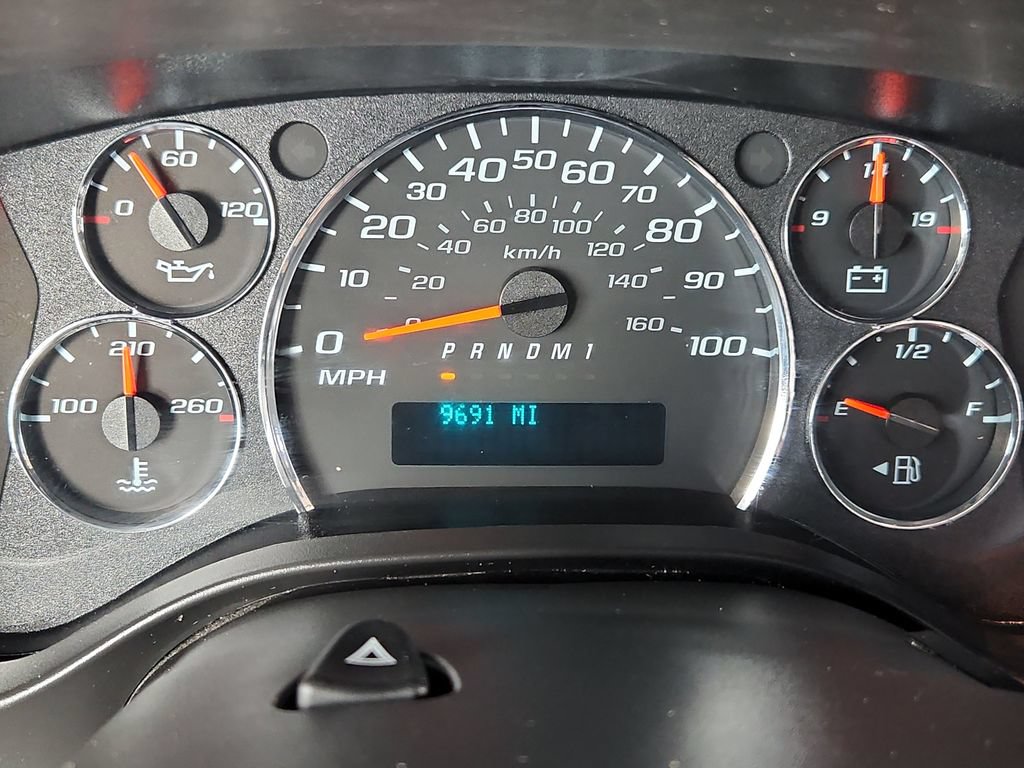 Used 2025 Chevrolet Express 2500 w/ Driver Convenience Package RWD image 29