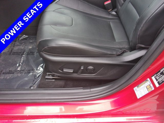 Used 2023 Hyundai Elantra Limited image 8