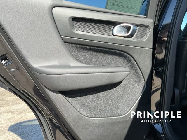 Certified 2021 Volvo XC40 P8 Recharge w/ Advanced Package image 28