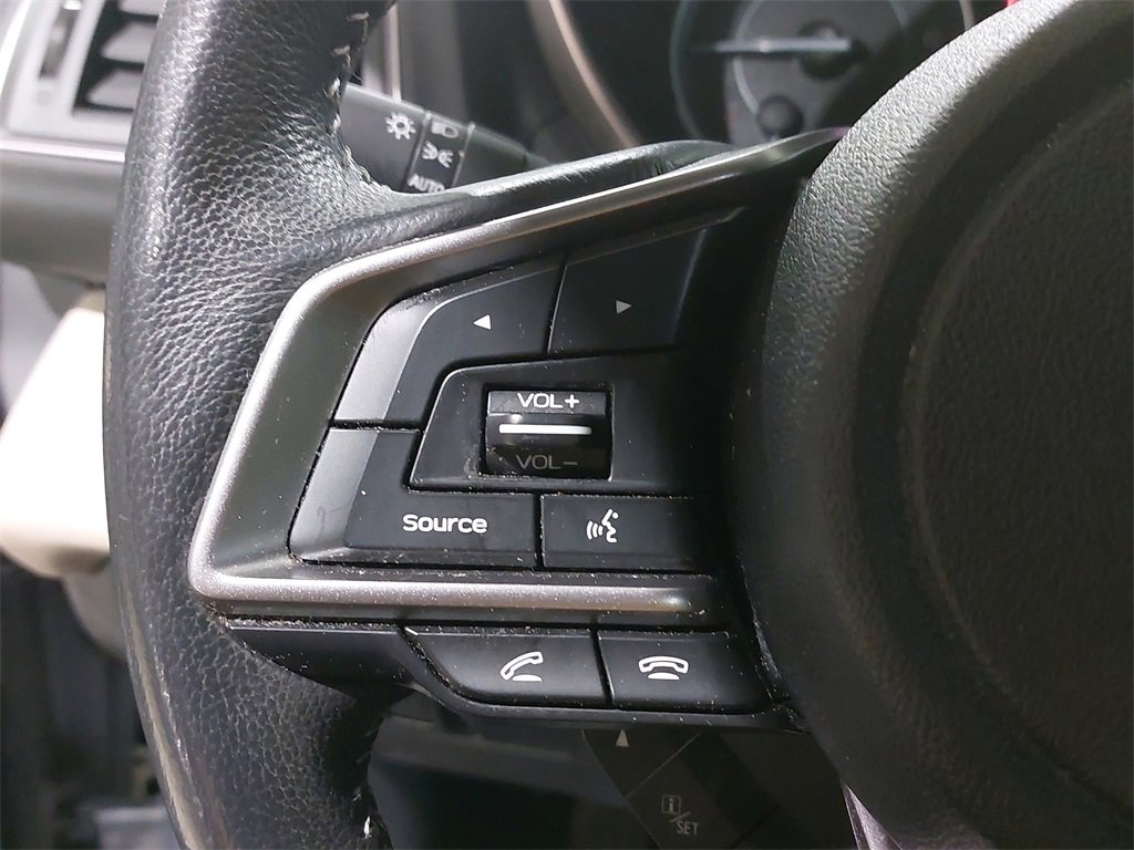 Used 2022 Subaru Ascent Limited w/ Technology Package image 18