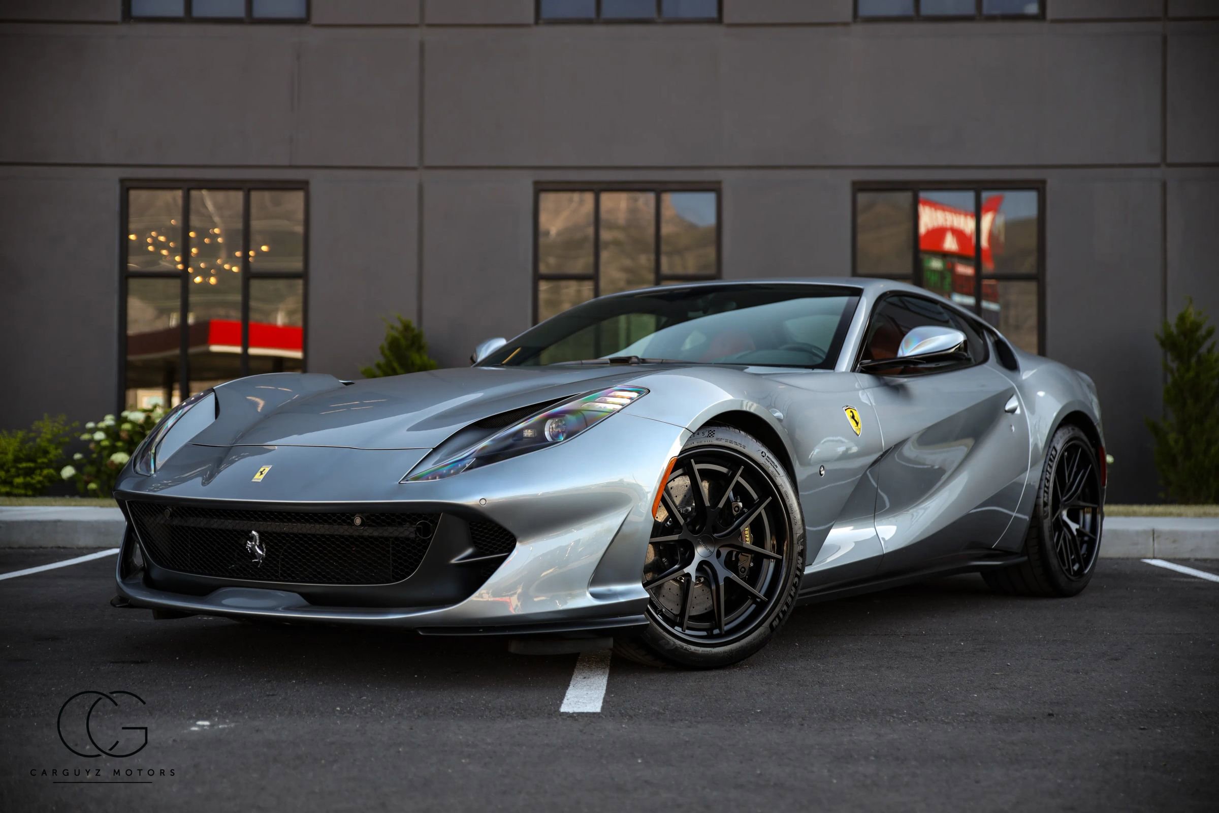 Used 2019 Ferrari 812 Superfast RWD image 3