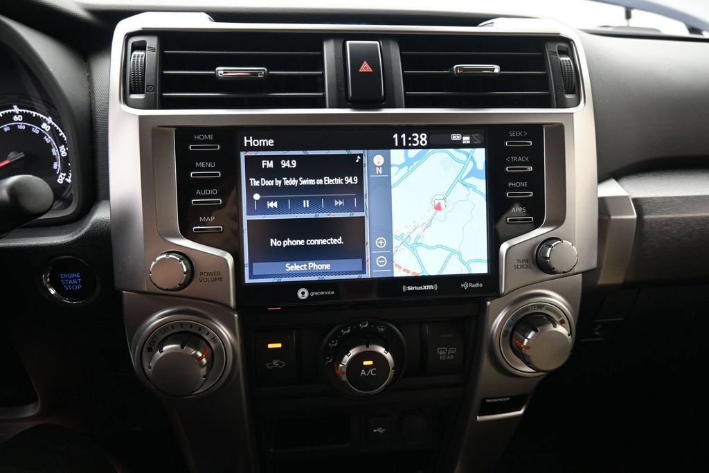 Used 2020 Toyota 4Runner SR5 Premium w/ Moonroof Package AWD/4WD image 19