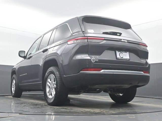 Used 2024 Jeep Grand Cherokee Laredo AWD/4WD image 49