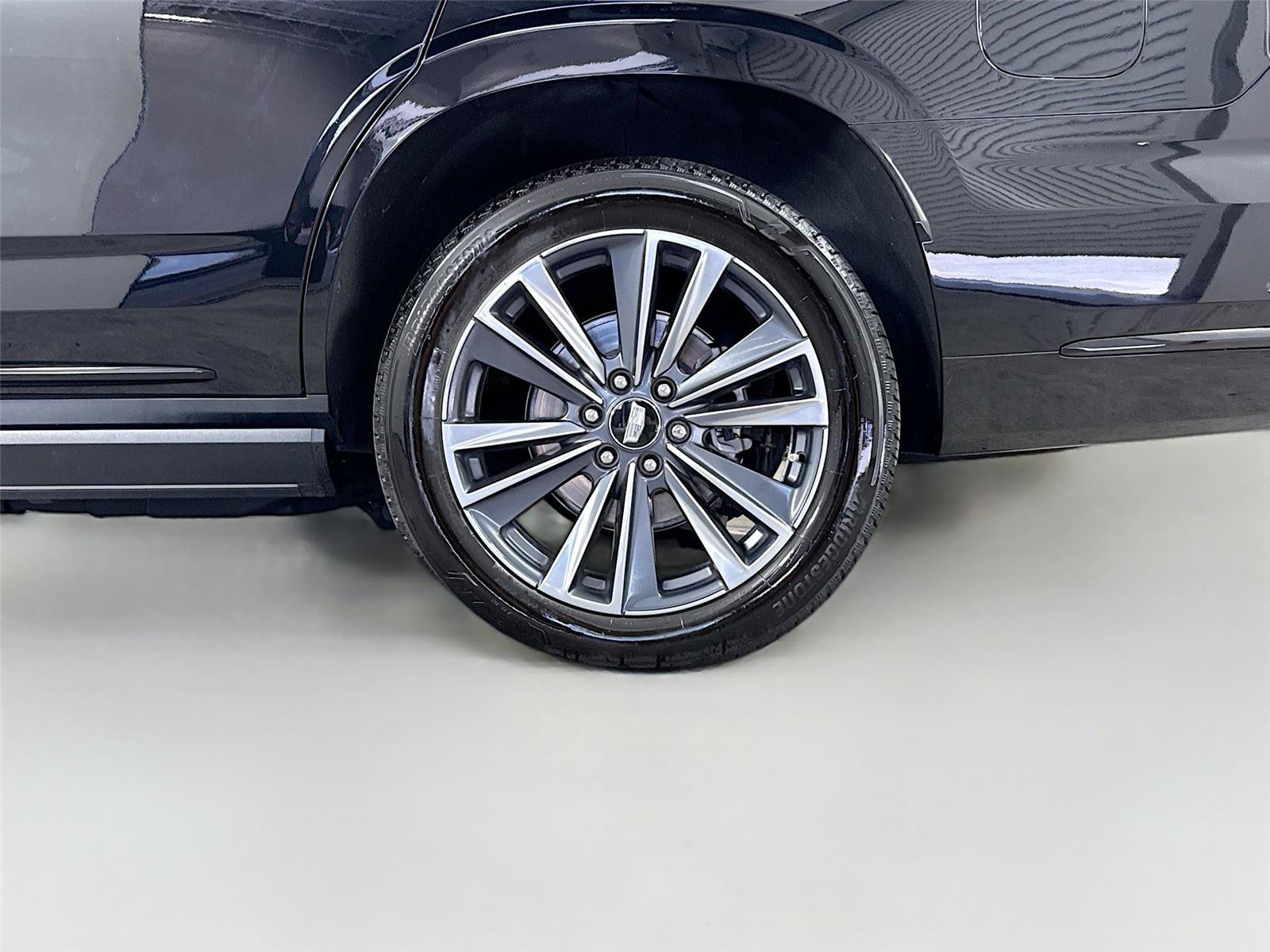 Used 2025 Cadillac Escalade Sport w/ Touring Package AWD/4WD image 35