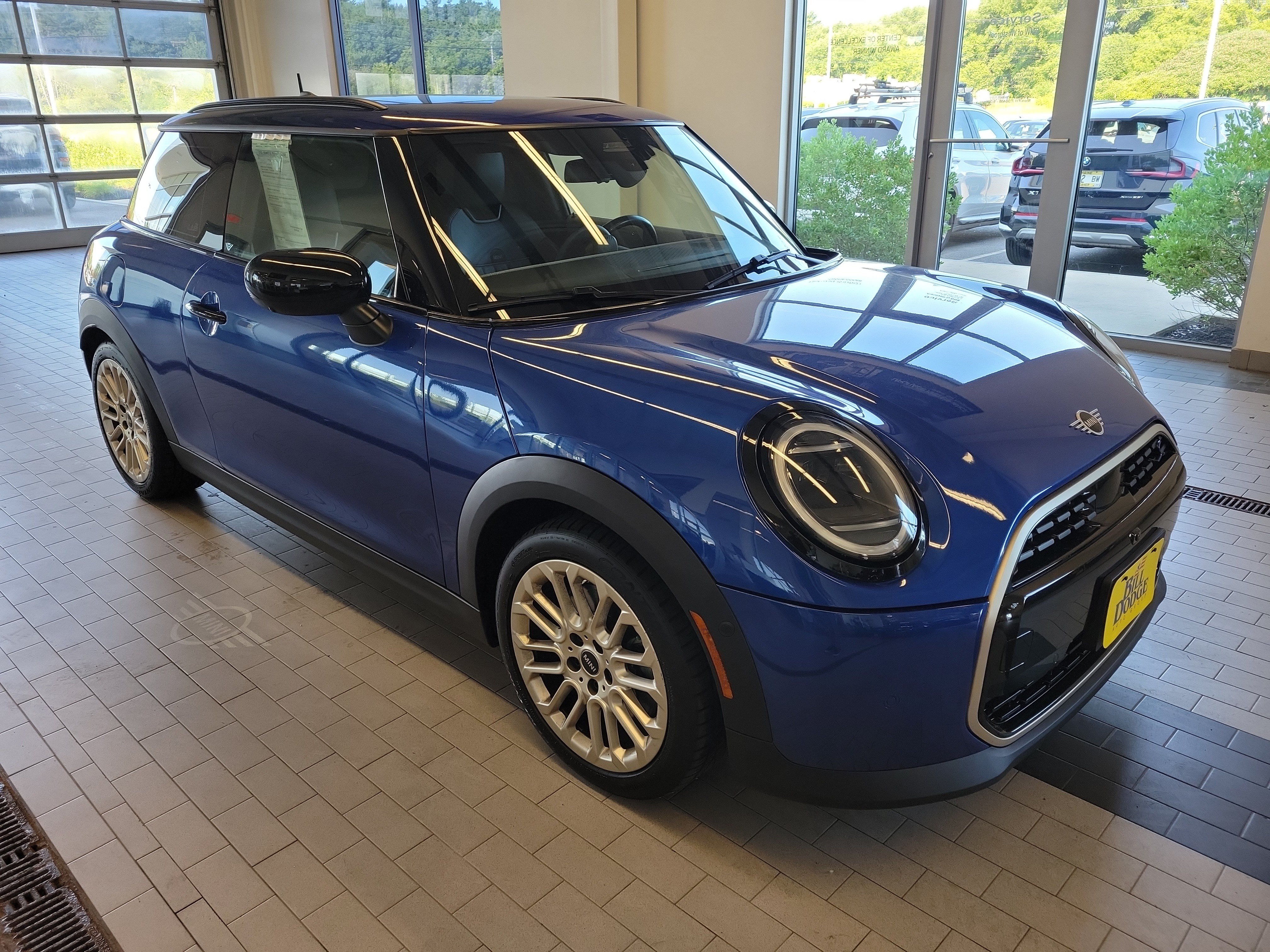 Used 2025 MINI Cooper S FWD image 3