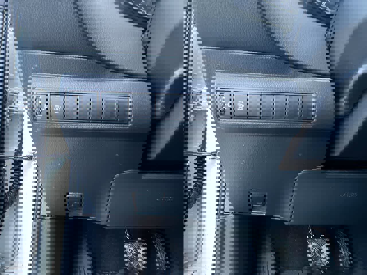 Used 2023 Toyota Corolla LE w/ LE Convenience Package image 18