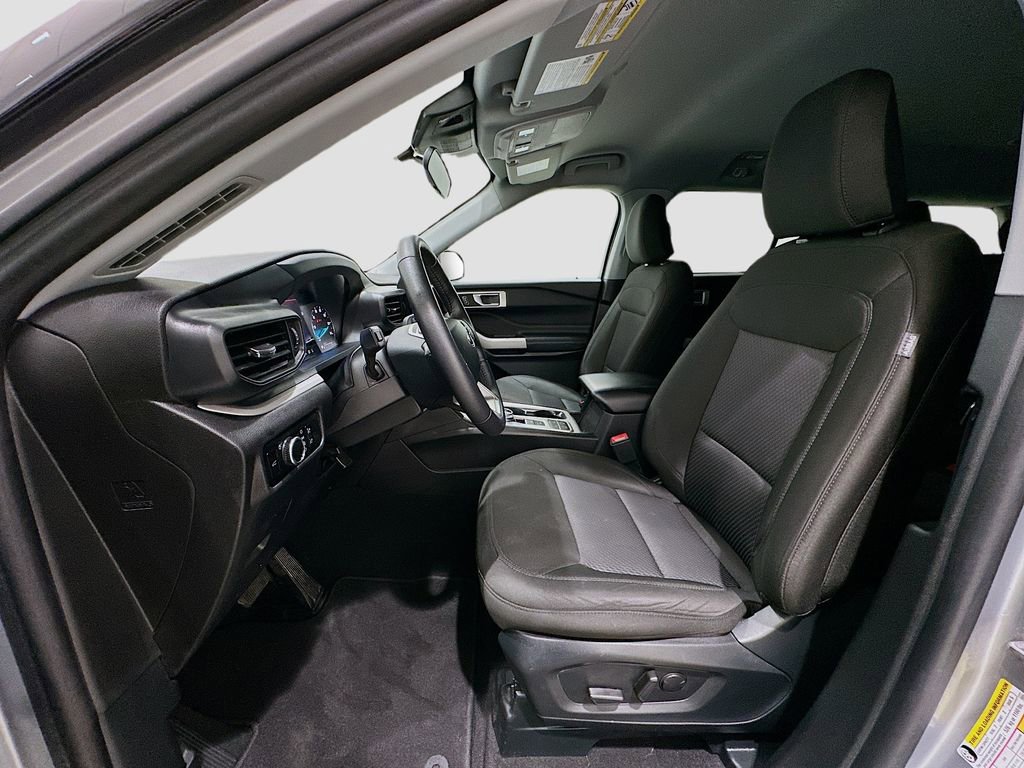 Used 2024 Ford Explorer XLT RWD image 20