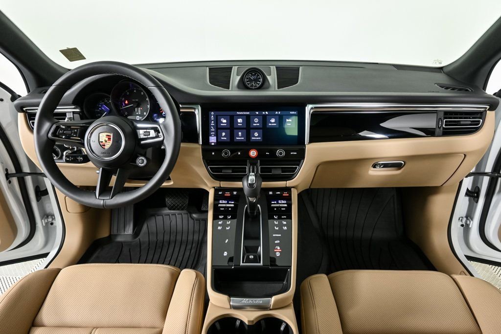 New 2026 Porsche Macan image 19