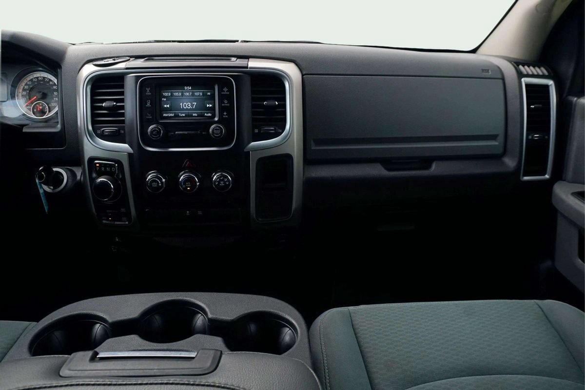 Used 2017 RAM 1500 Classic SLT AWD/4WD image 20