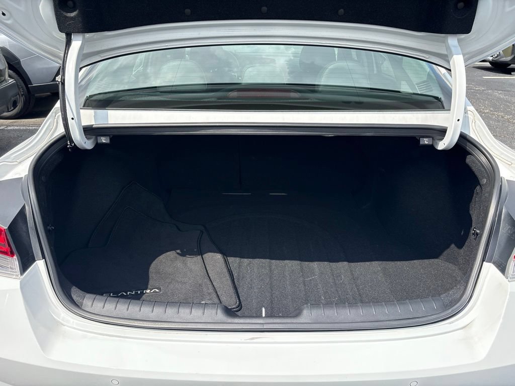 Used 2023 Hyundai Elantra Limited FWD image 26