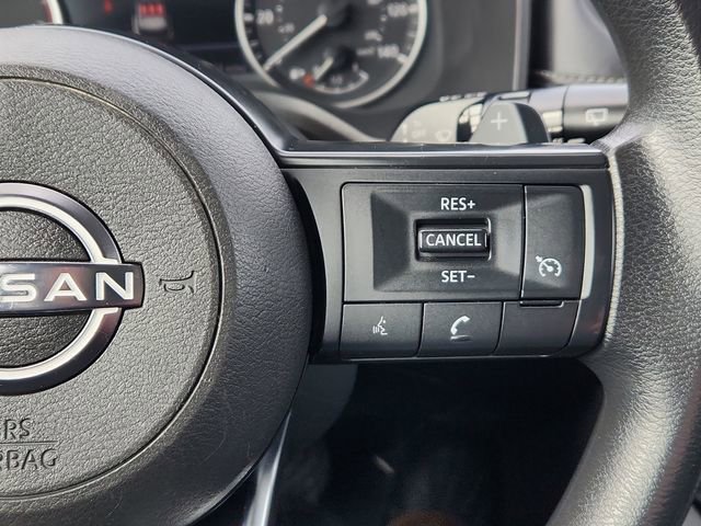 Used 2023 Nissan Rogue S image 33