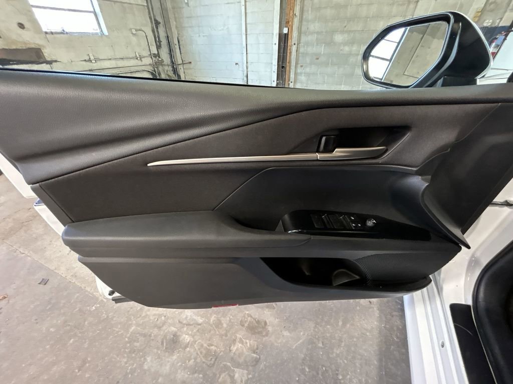 Used 2025 Toyota Camry LE image 13