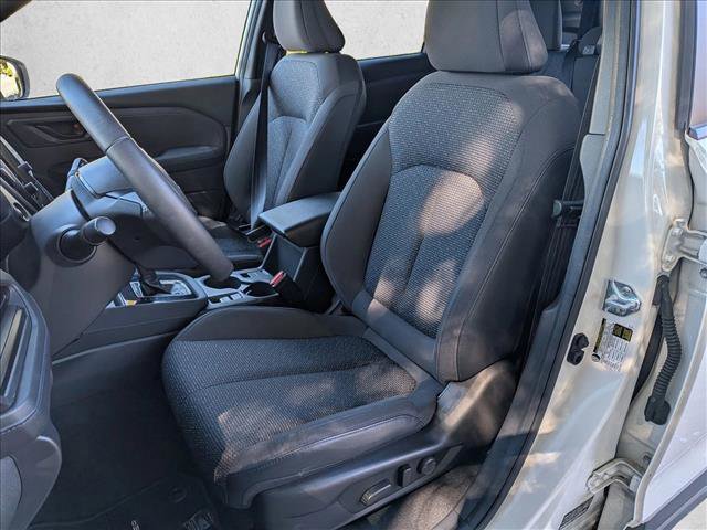 Used 2025 Subaru Forester Premium AWD/4WD image 17