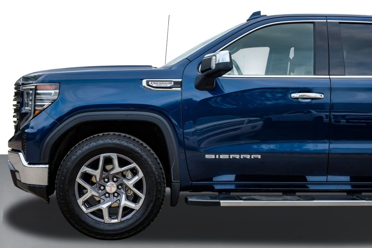 Used 2023 GMC Sierra 1500 SLT AWD/4WD image 10