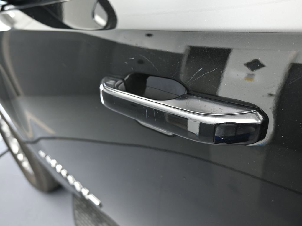 Used 2024 Jeep Wagoneer 2WD image 37