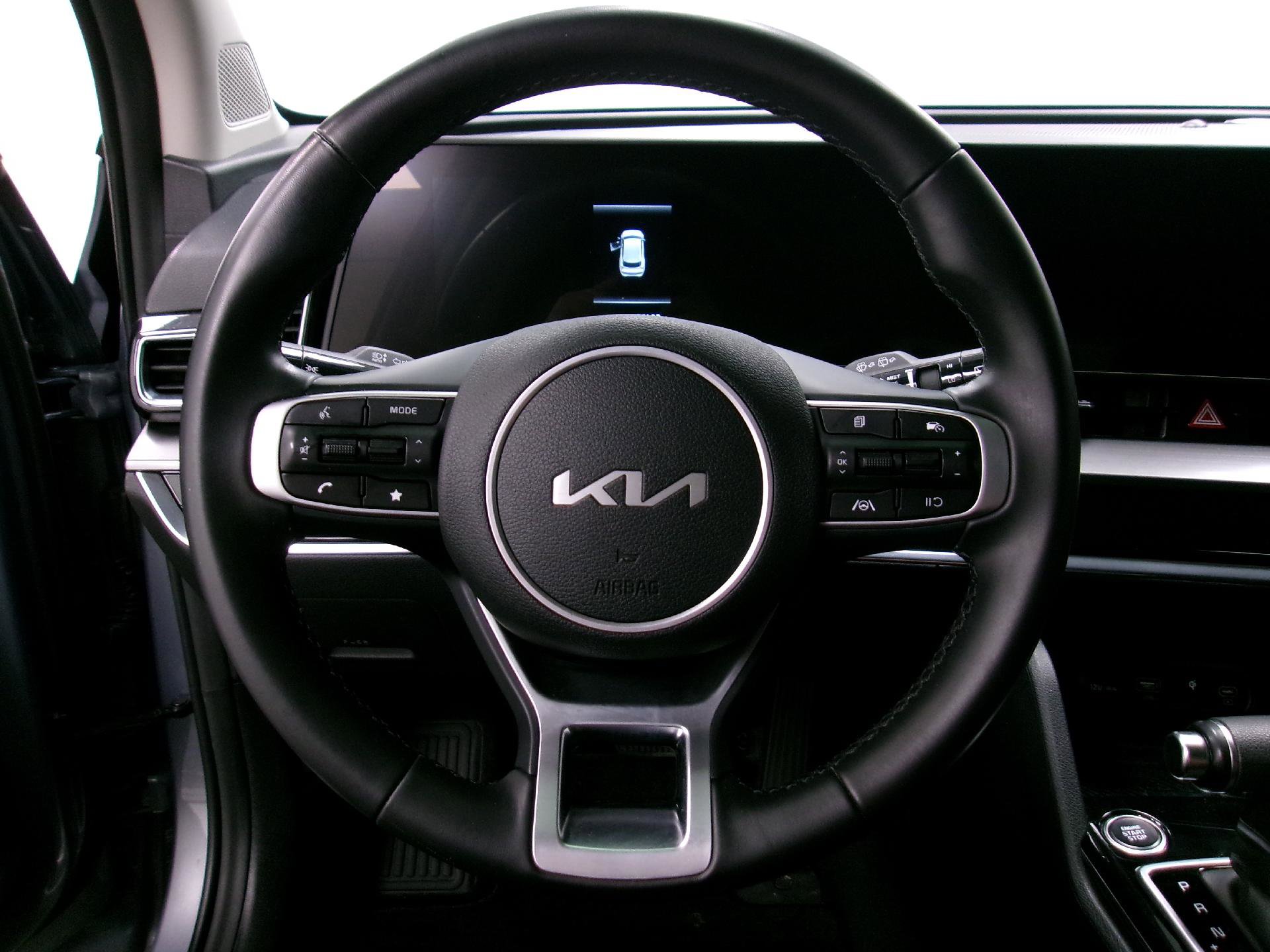 Used 2023 Kia Sportage EX FWD image 7