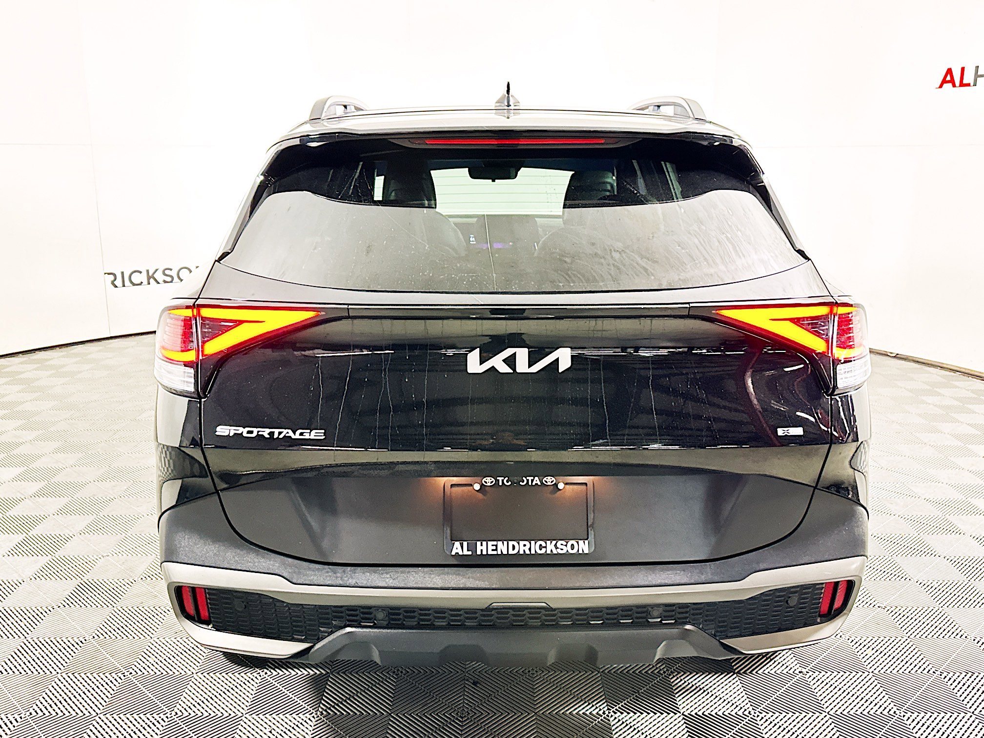 Used 2023 Kia Sportage X-Line w/ X-Line Premium Package image 4