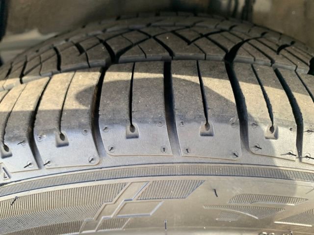 Used 2020 Toyota Corolla LE image 10