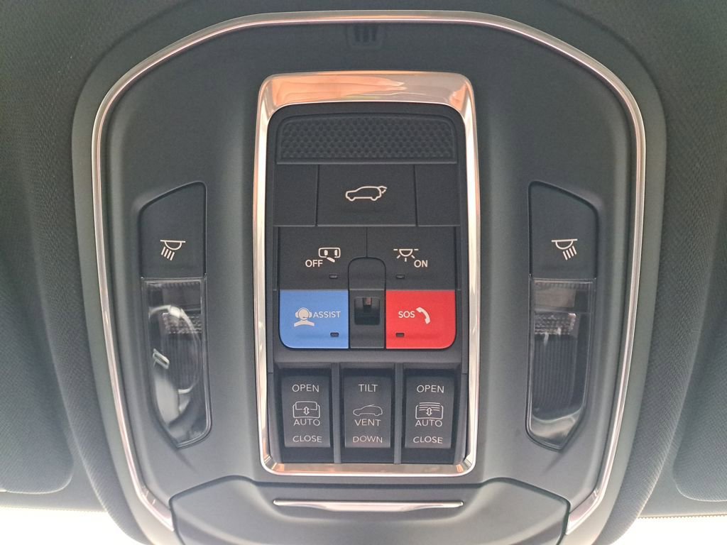 New 2025 Jeep Grand Cherokee L Limited w/ Luxury Tech Group II image 26