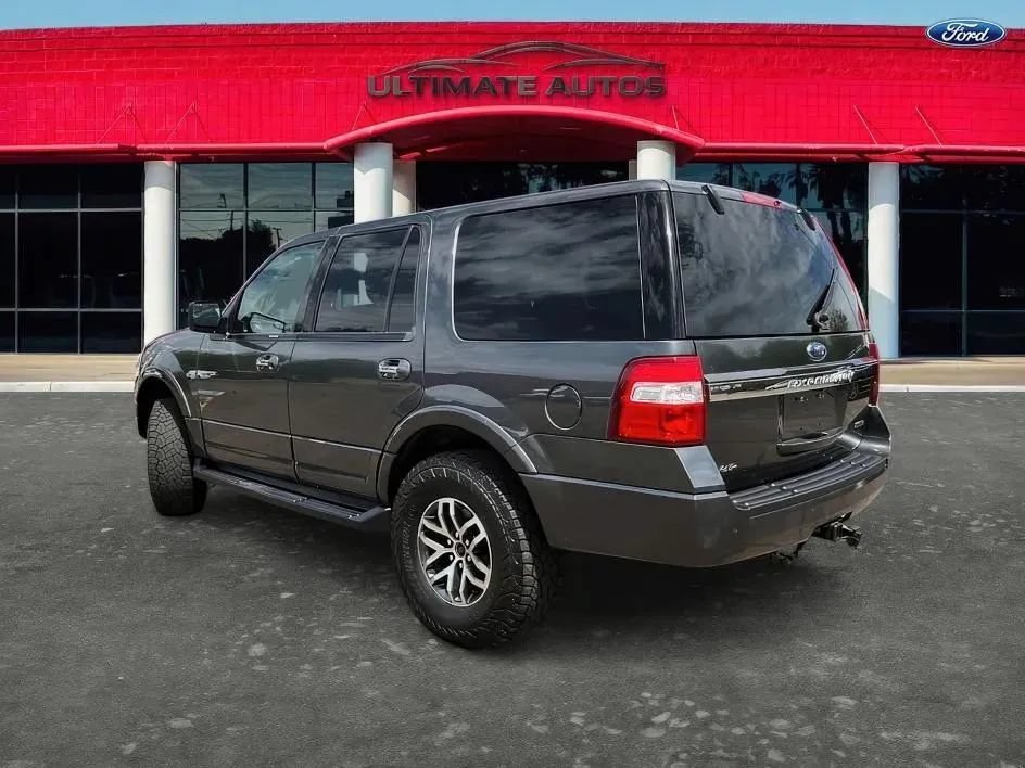 Used 2017 Ford Expedition XLT AWD/4WD image 4