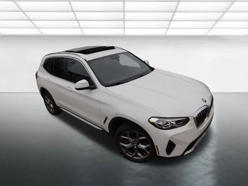 Used 2023 BMW X3 sDrive30i image 2