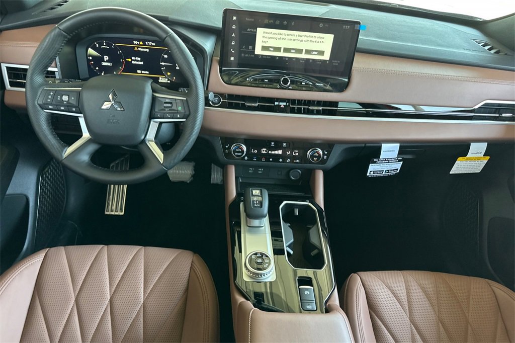 New 2025 Mitsubishi Outlander SEL image 14