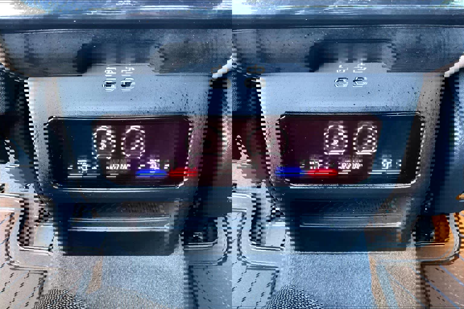 Used 2026 BMW 550e xDrive w/ Premium Package image 27