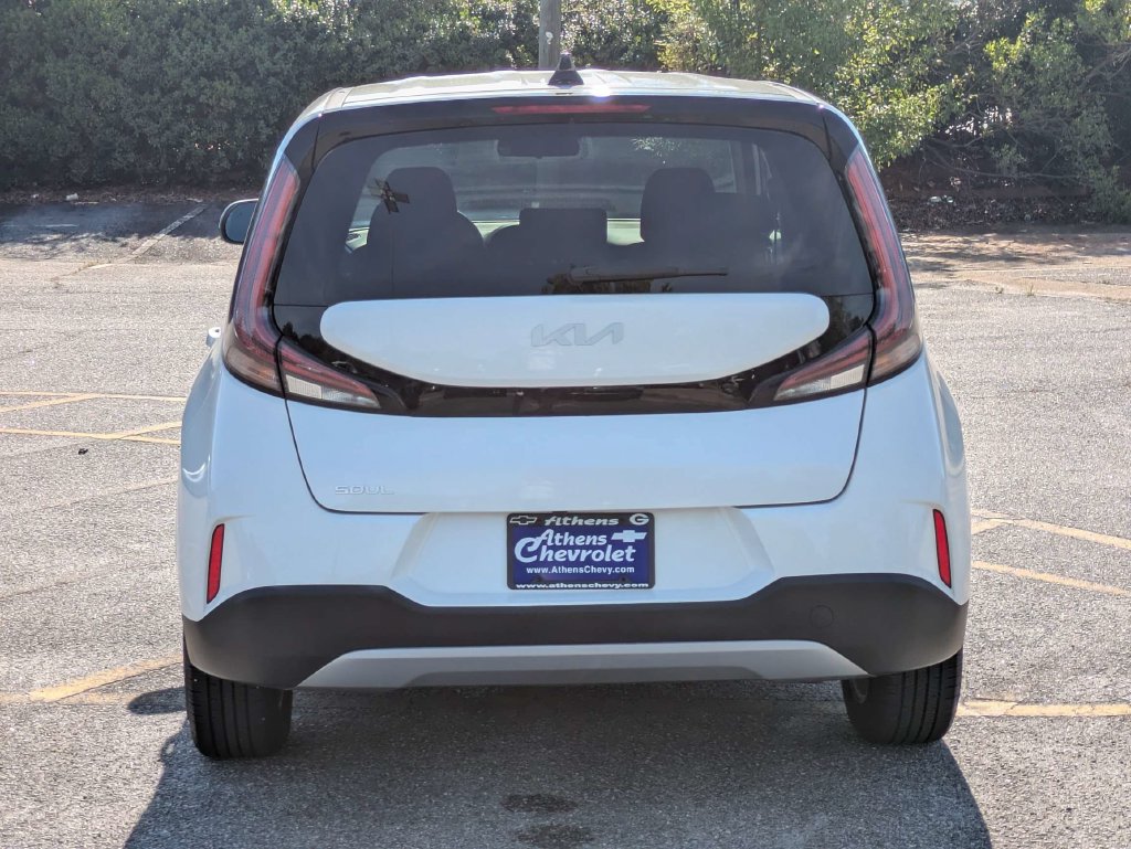 Used 2024 Kia Soul LX w/ Option Group 015 FWD image 5