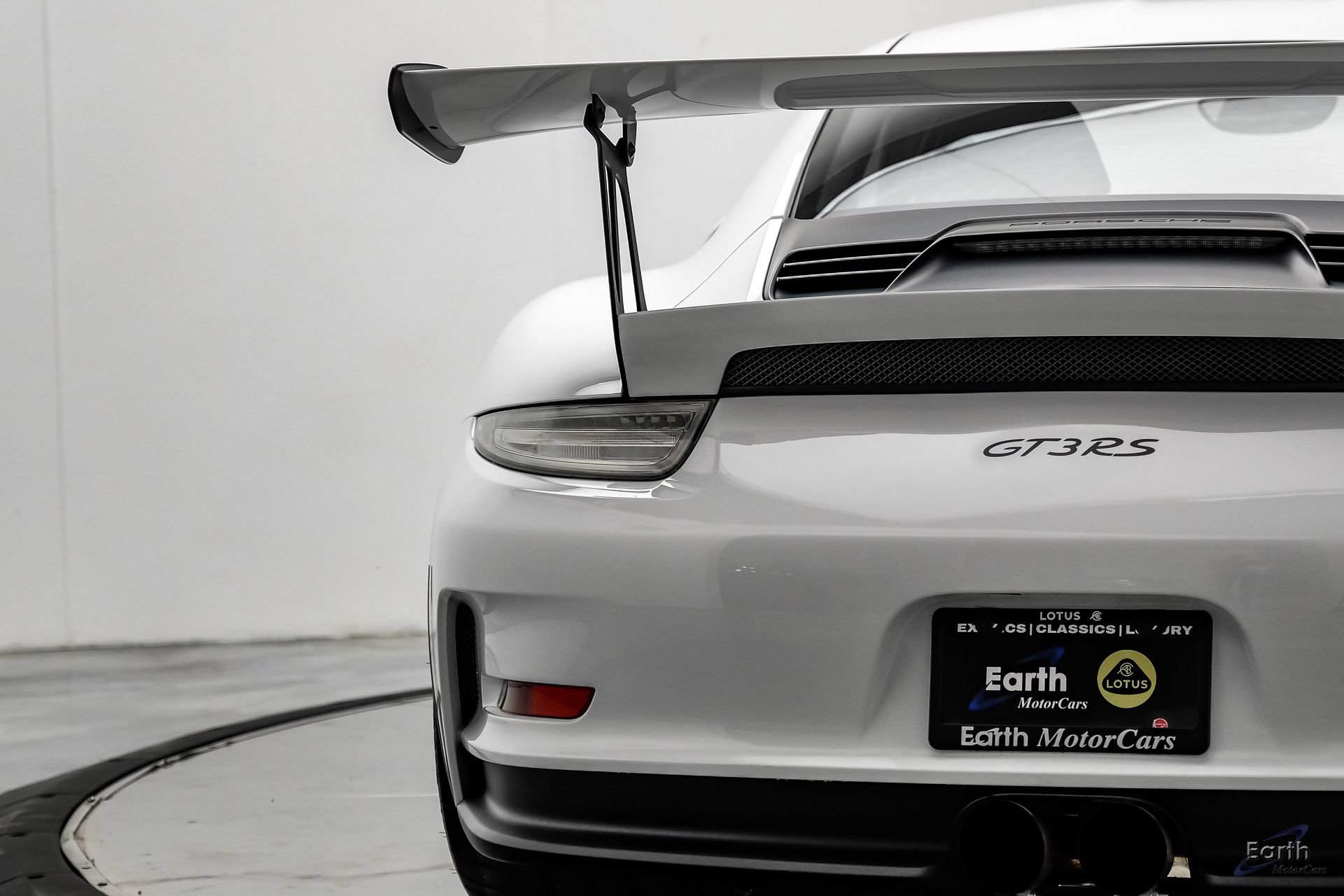 Used 2016 Porsche 911 GT3 RS RWD image 17